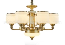 Nên chọn mua đèn chùm Châu Âu chất liệu pha lê hay chất liệu đồng?