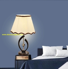 Đèn ngủ để bàn EU B094