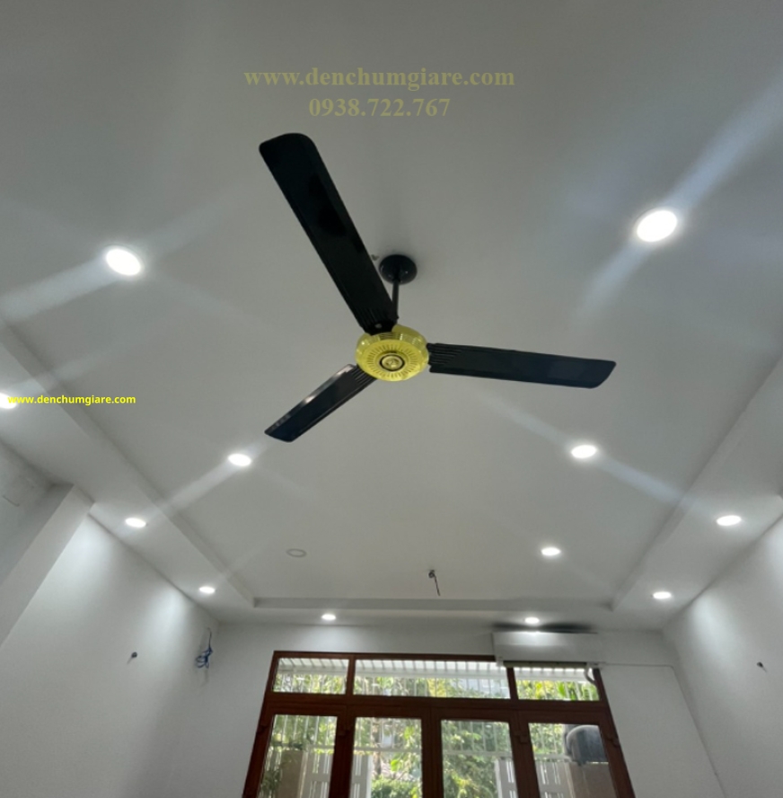 Quạt trần Panasonic 3 cánh F-56NCL màu nâu đồng phong cách cổ điển sang trọng